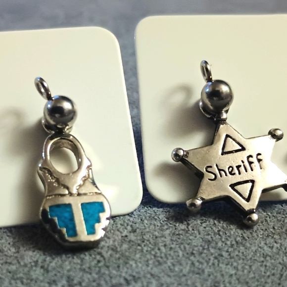 Earrings Sheriff Theme (2) Pair Silver & Blue - Picture 2 of 3